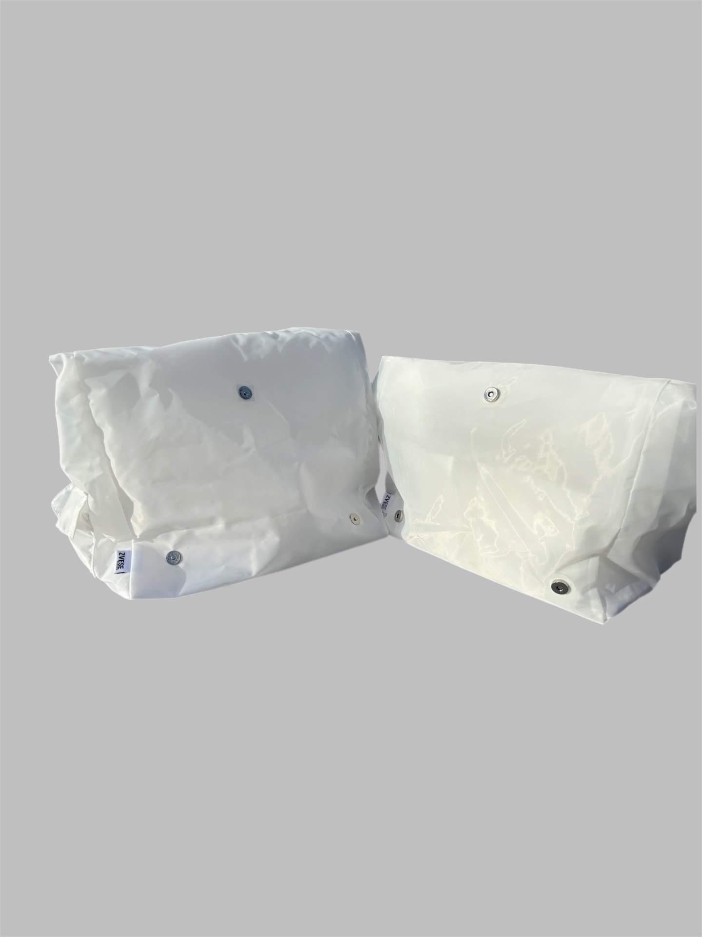 Side view showing snap-fold base